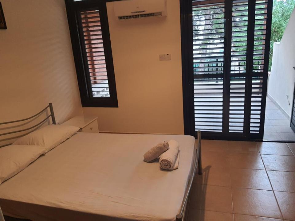 Lovely 2 Bedrooms In The Tourist Area In Paphos . Εξωτερικό φωτογραφία